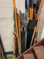 3 x 1500mm (L) Digging WADERS HEAVY METAL with 2 x Digging Shafts, 3 x Shovels, 1 x Sledge Hammer, 1 x Broken WADER; WS URN: 170; This Lot is located in Doncaster