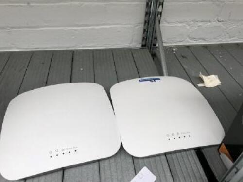 2 x NETGEAR Pro Safe Dual Band Wireless - N Access Point WNDAP360