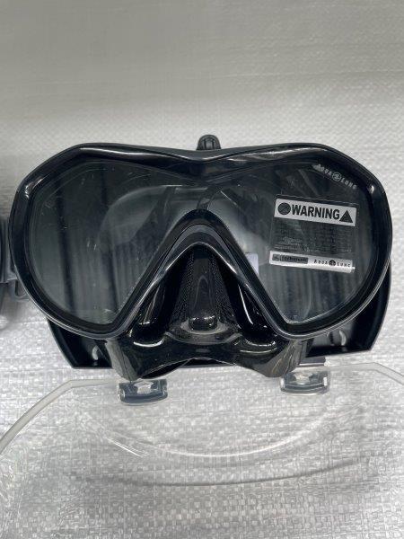 AQUA LUNG Reveal X2 Mask with AQUA LUNG Look 2 Mask - Price Estimate: