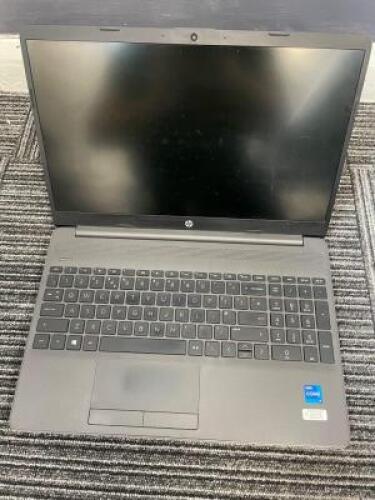 HEWLETT-PACKARD 250 G8 Notebook PC Laptop Computer with Charger; Specification: GenuineIntel, 11th Gen Intel(R) Core(TM) i7-1165G7 @ 2.80GHz, Cores: 4, Stepping: 1, Nominal speed: 2800MHz, Max speed: 4700MHz, External Clock: 100 MHz; RAM: 8GB; Hard Drive