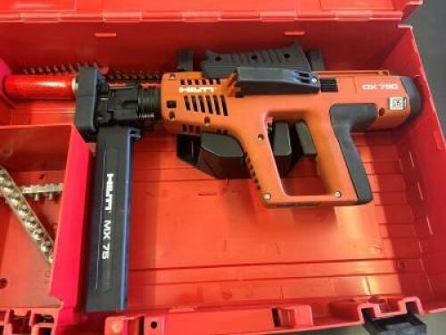 HILTI DX750 Powder Actuated Concrete Nail Gun and Case