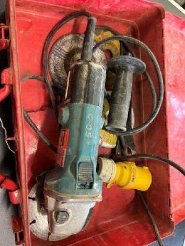 MAKITA 9524NB 15mm Angle Grinder (110v) and Case