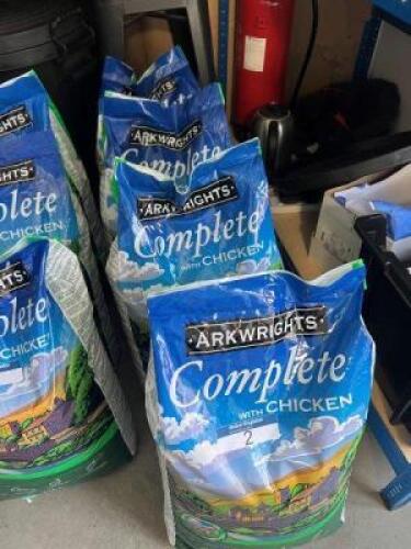 4 x 15kgs Bags of ARKWRIGHTS Complete Chicken Dog Food