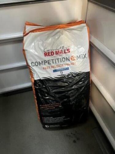 2 x 20kgs Bags of CONNOLLY'S RED MILLS Competition 12 Fast Release Energy Horse Feed, Best Before: Feb 2024