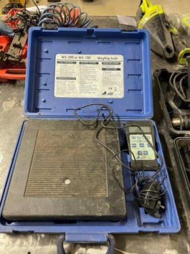 Set of ITE WS-150 Weighing Scales in Case