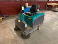 EUREKA Battery Operated Ride on Floor Sweeper (Battery Charger Included)