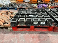 30 x 100mm Steel Concrete Testing Block Moulds - 2