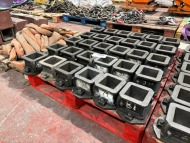 30 x 100mm Steel Concrete Testing Block Moulds - 3