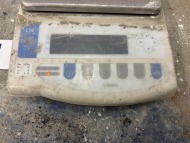 2 x SHINKO DENSHI Top and Bottom Measuring Scales - 4