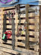 1 x 500Kg 500mm-600mm Diameter Barrel Lifter; 1 x 1.5 Tonne Beam Chain Set; 1 x 2 Leg 2.1 Tonne 3000mm (L) Chain Set with Shorteners (URN 21)