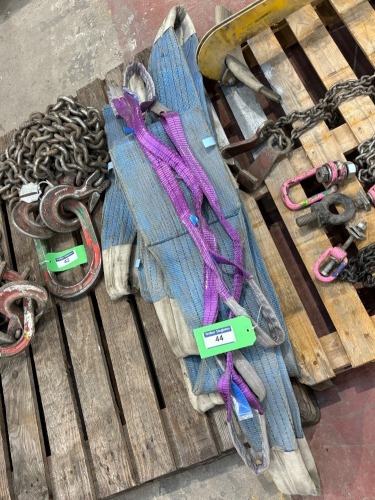 4 x 1 Tonne 1500mm (L) x 240mm (W) Slings includes 3 x 1 Tonne 1000mm Sling Straps (URN 24)