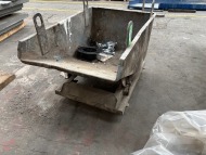 400L Forklift Attachment Tipping Skip; 1 Tonne Capacity (URN 54) - 4