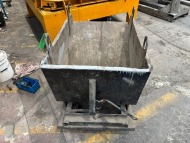 400L Forklift Attachment Tipping Skip; 1 Tonne Capacity (URN 63) - 4