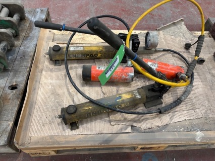 4 x Manual Hydraulic Lifting Rams (URN 80)