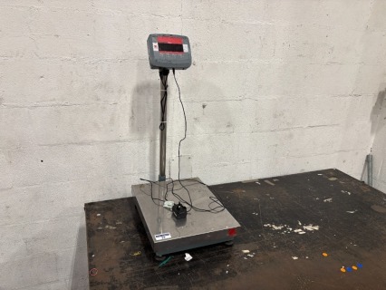 OHAUS Defender 2000 Bench Package Weigh Scales