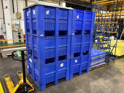 3 x 700 litres Plastic Stillages