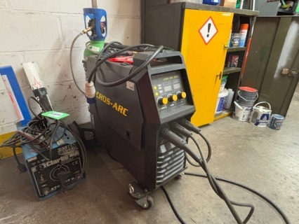 CROS-ARC 291C Mobile Mig Welder with Welding Torch, Earthing Clamp, and Various Copper Welding Tips and Torch Collars