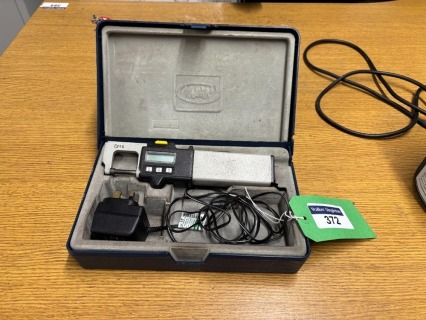 DML Model DM8 Digital Micrometer in Case