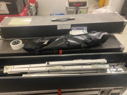 6 x 8 Fast fold Screen in case with Rear Project Screen