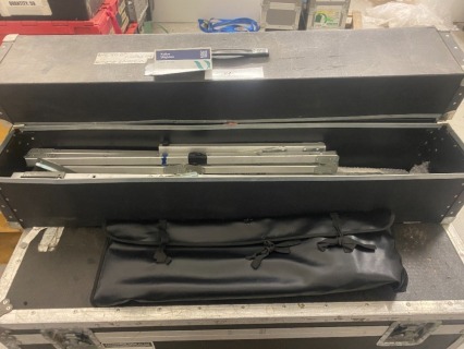 6 x 8 Fast fold Screen in case with Rear Project Screen
