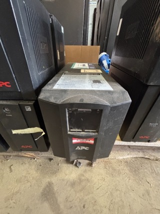 APC SMART-UPS C-1500 Model SMC15001