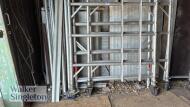 EIGER 500 mobile aluminium tower scaffolding with outriggers and 3 x platforms; Height: 5 metres - 3