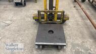 Mobile hydraulic stacker truck - 4