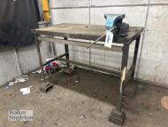 1.25m x 0.7m steel framed work bench with engineers vice