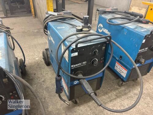 MILLER migrating 263 compact cv-dc mig welder