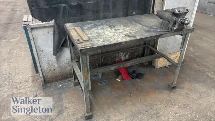 1.4m x 0.8m x 0.95m metal frame work bench with engineers vice