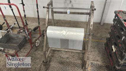 Film/roll dispenser