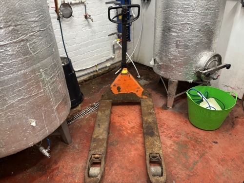 BT Pallet Truck