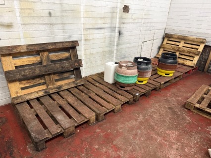9 x Timber Pallets