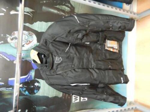 AKITO Phython Sport Jacket Model: N/A Colour: Black Size: XS Approximate Retail Price (GBP):100 URN: WS11451