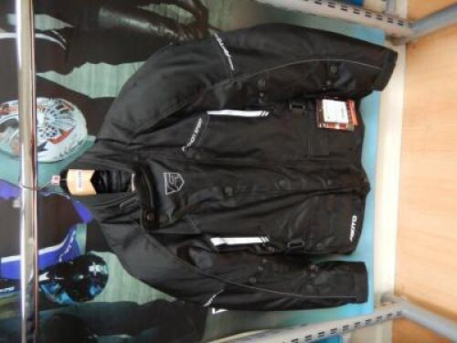 AKITO Phython Sport Jacket Model: N/A Colour: Black Size: S Approximate Retail Price (GBP):100 URN: WS11450