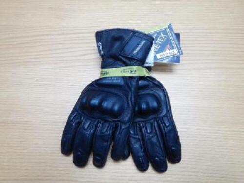 RICHA Street Touring GTX Gloves Model: N/A Colour: Black Size: 4XL Approximate Retail Price (GBP):100 URN: WS11533