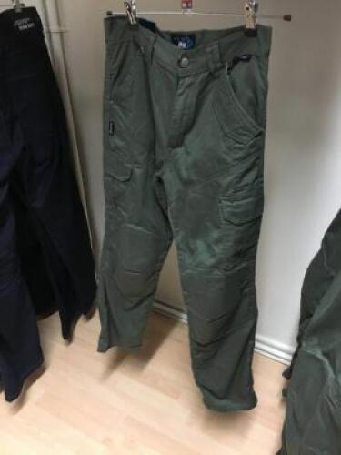 ROUTE ONE Jeans 1 Trousers Model: N/A Colour: Green Size: 40 Approximate Retail Price (GBP):60 URN: WS10262