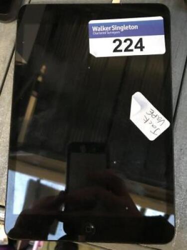 APPLE iPad Mini in Black; Model: A1432