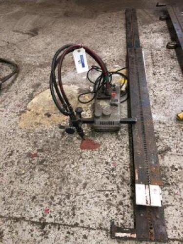 BOC Straight Line Welder and Track