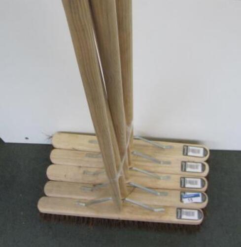 5 FORESTER BY BENTLEY 24 inch Bassine Brooms