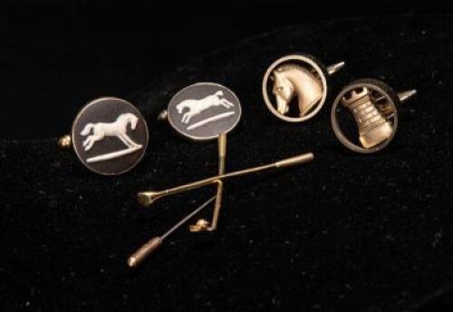 Selection of Shirt Accessories to include a Pair of Chess Piece Cufflinks depicting Rook and Knight, a Pair of White and Black Cufflinks depicting Horses in Motion, and a 9ct Gold Golf Club Tie Pin, Hallmarked; Tie Pin Weight: circa. 2.6g (Please Note: It