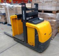 JUNGHEINRICH EKS 110 Z 100 E EKS 110 Z 100 E Low Level Order Picker; Year: 2011; Serial Number: 91557950; Hours: Approx. 2,900; Capacity: 1,000kg; Last Test: June 2019