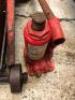 2 Tonne Hydraulic Floor jack - 2